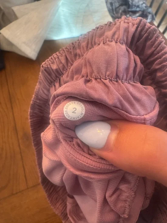 lululemon athletica Mauve Camo Running Shorts - Picture 5 of 5